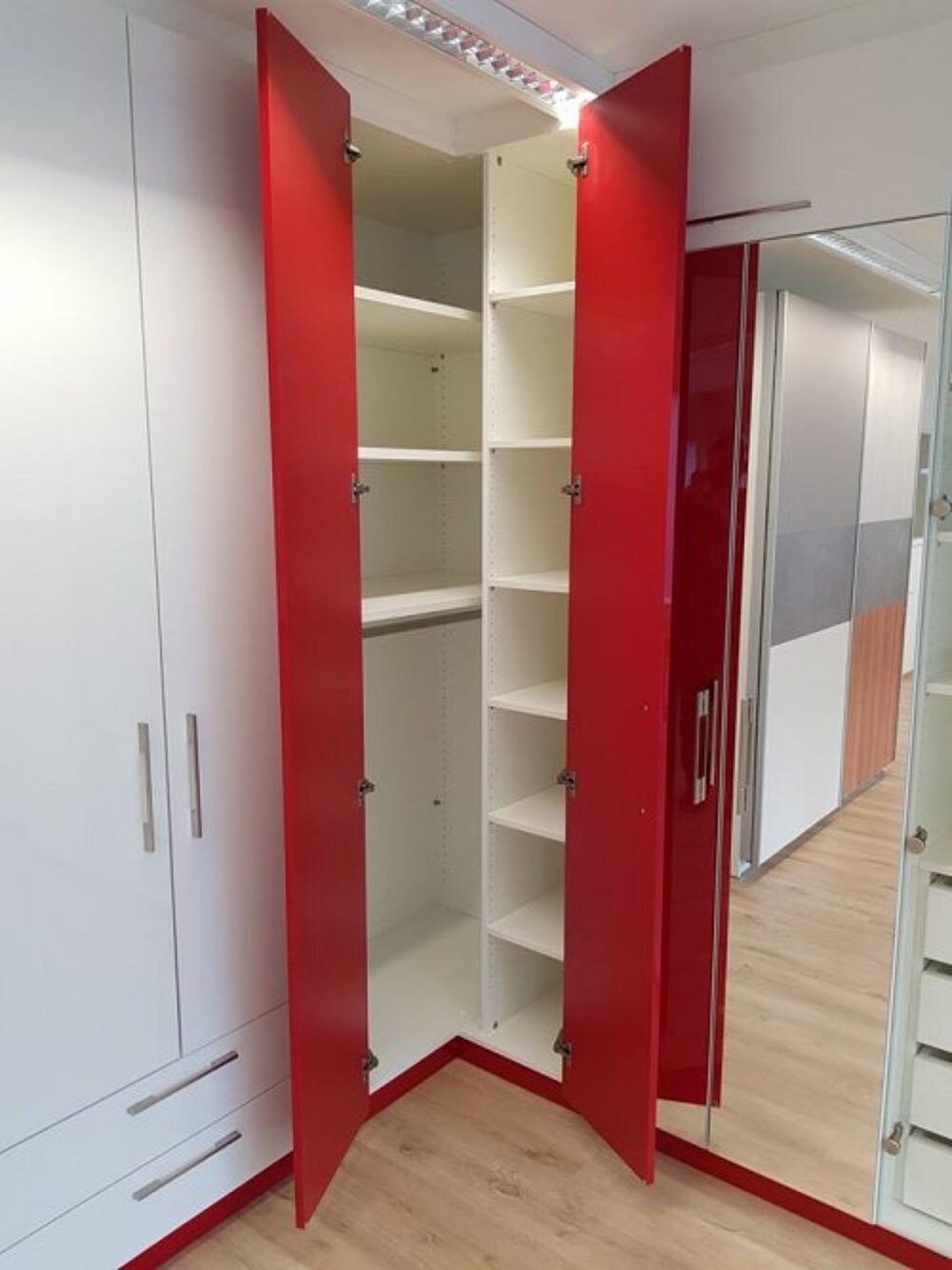 Schrank Ecklösung